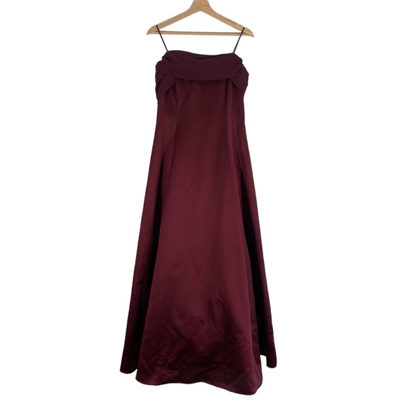 Betsy & Adam Dresses & Skirts - Betsy & Adam Formal Maxi Gown Dress Size 10P